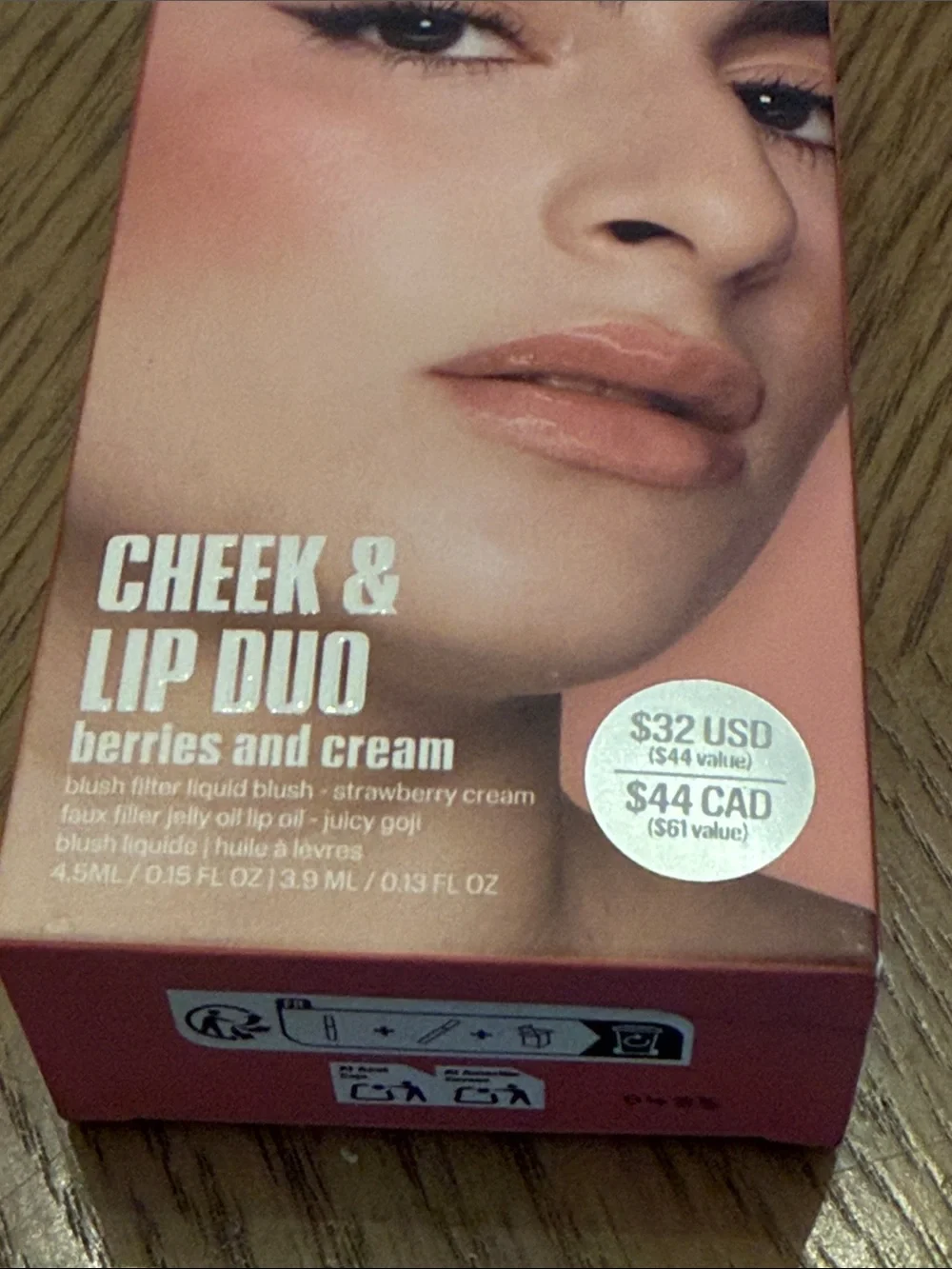 HUDA BEAUTY Cheek & Lip Duo - Berries and Cream (Pink, Peach)